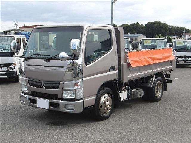 MITSUBISHI CANTER — фото