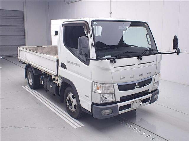 MITSUBISHI CANTER — фото