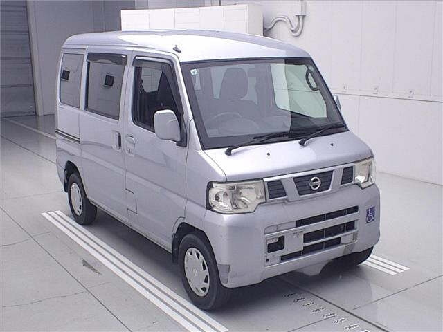 NISSAN CLIPPER — фото