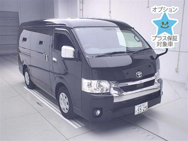 TOYOTA HIACE — фото