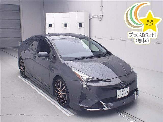 TOYOTA PRIUS — фото