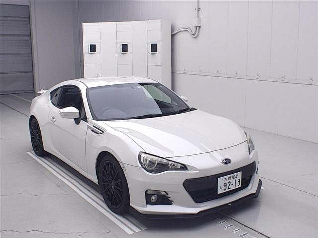 SUBARU BRZ — фото