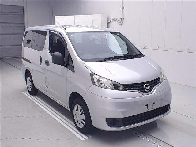 NISSAN NV200 — фото