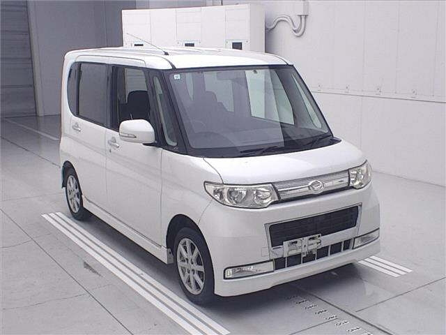 DAIHATSU TANTO — фото