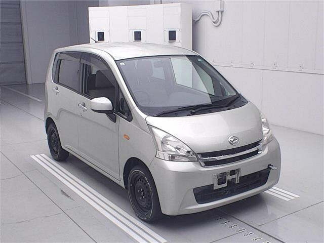 DAIHATSU MOVE — фото