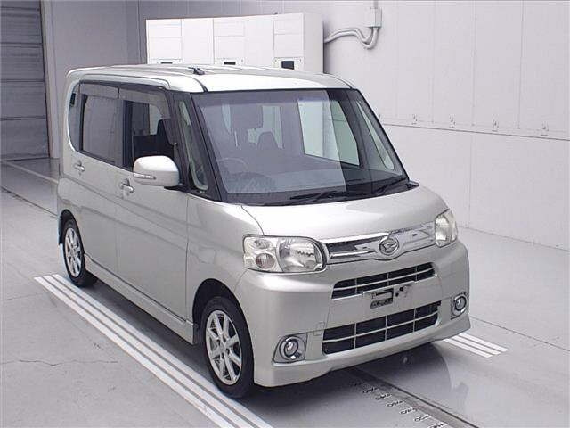 DAIHATSU TANTO — фото