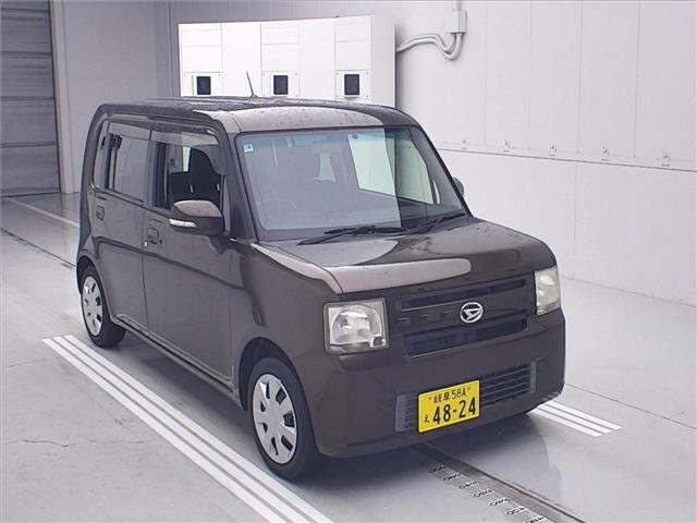 DAIHATSU MOVE — фото