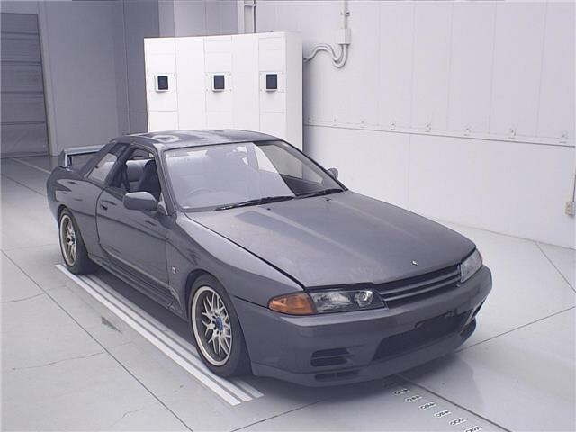 NISSAN SKYLINE