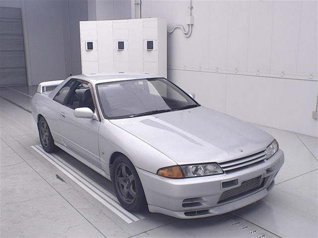 NISSAN SKYLINE