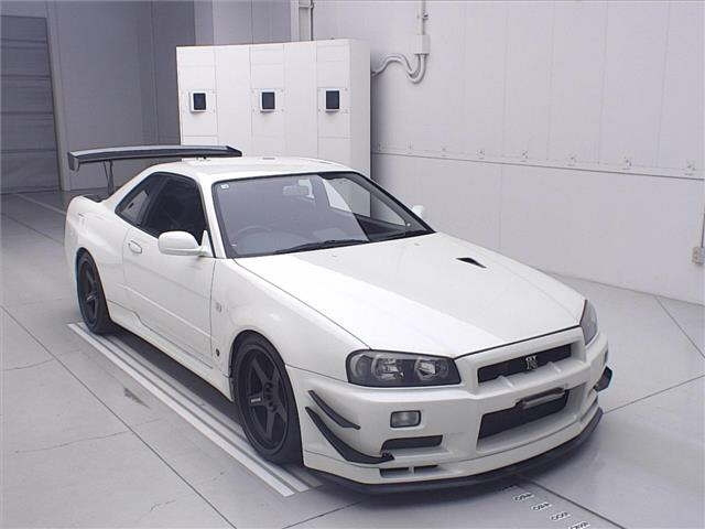 NISSAN SKYLINE