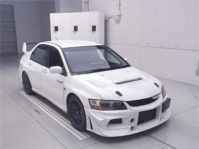 MITSUBISHI LANCER — фото