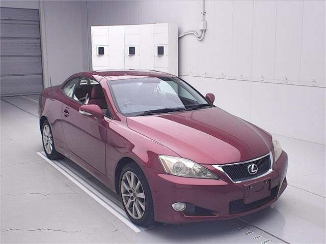 LEXUS IS
