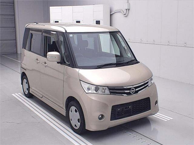 NISSAN ROOX