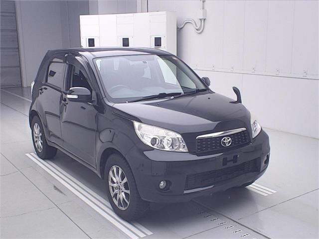 TOYOTA RUSH