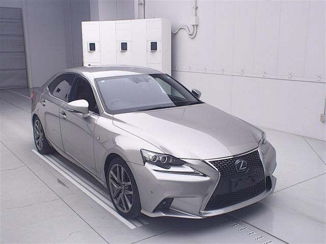 LEXUS IS