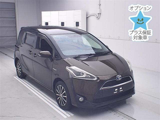 TOYOTA SIENTA — фото