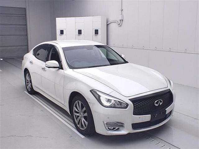 NISSAN FUGA