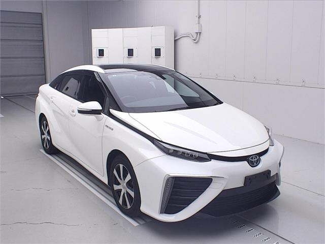TOYOTA MIRAI — фото