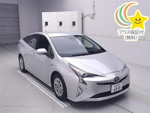 TOYOTA PRIUS — фото