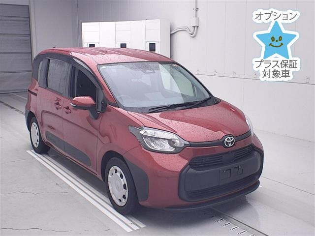 TOYOTA SIENTA — фото