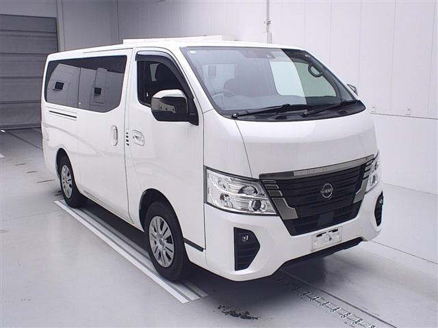NISSAN CARAVAN — фото