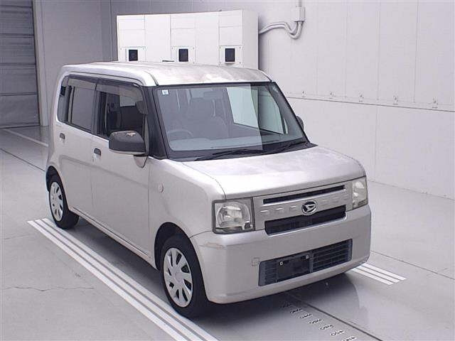 DAIHATSU MOVE — фото