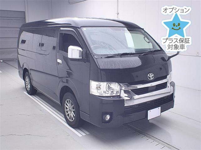TOYOTA HIACE — фото