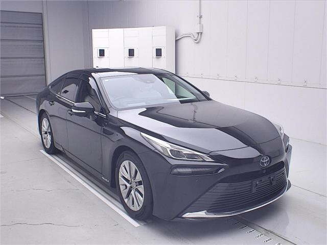 TOYOTA MIRAI — фото