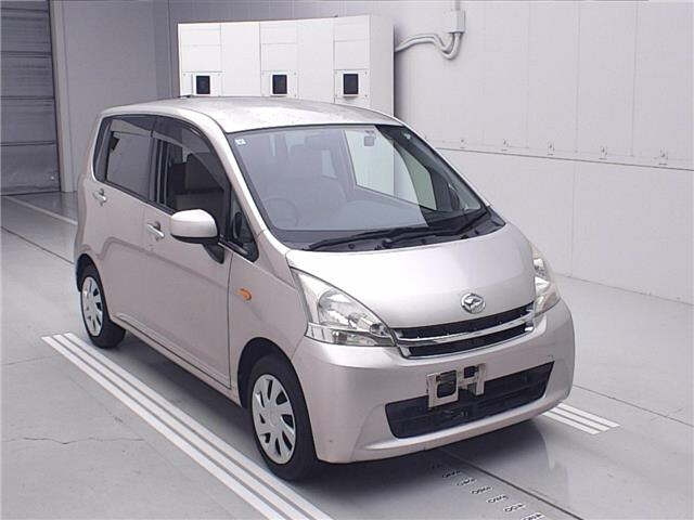 DAIHATSU MOVE — фото
