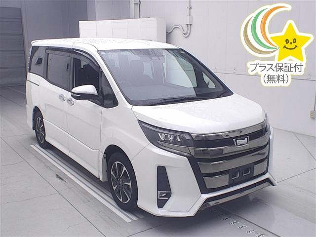 TOYOTA NOAH — фото