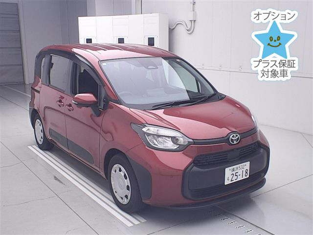 TOYOTA SIENTA — фото
