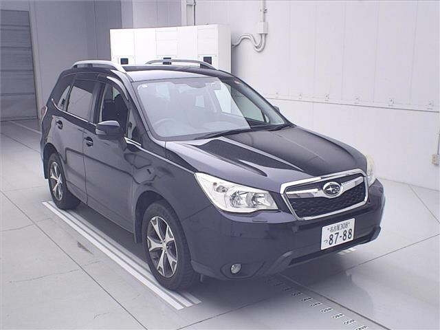 SUBARU FORESTER — фото