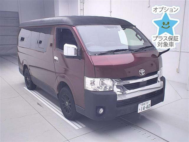 TOYOTA HIACE — фото