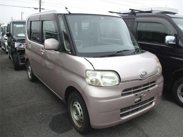 DAIHATSU TANTO — фото