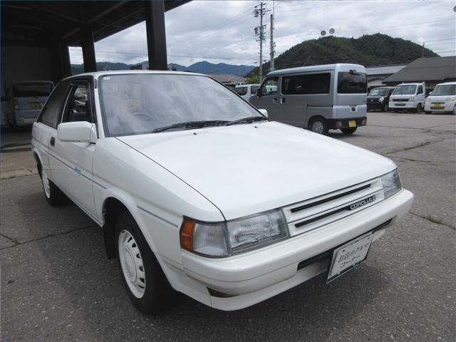 TOYOTA COROLLA2 — фото
