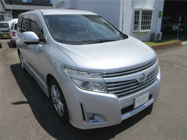 NISSAN ELGRAND — фото
