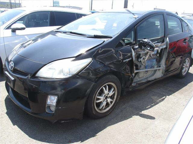 TOYOTA PRIUS — фото