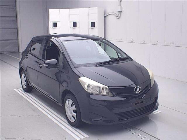 TOYOTA VITZ — фото