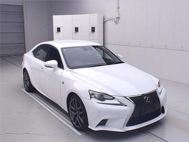 LEXUS IS — фото