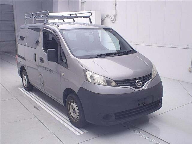 NISSAN NV200 — фото