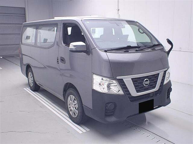 NISSAN CARAVAN — фото