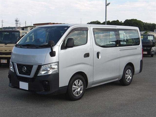 NISSAN CARAVAN — фото