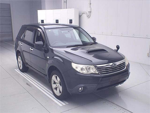 SUBARU FORESTER — фото