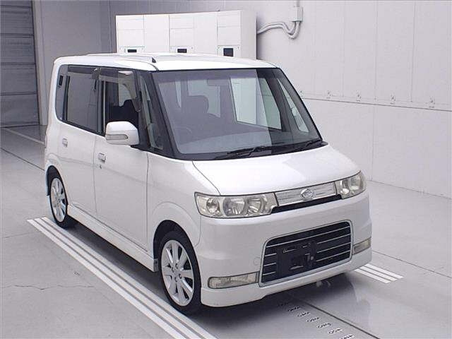 DAIHATSU TANTO — фото
