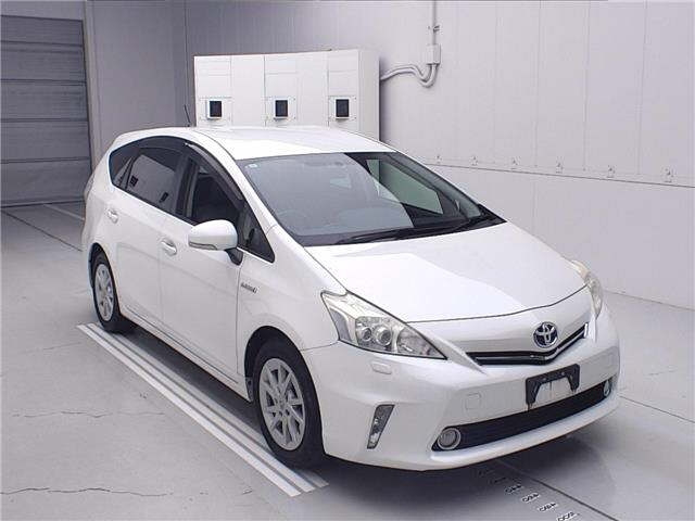 TOYOTA PRIUS — фото