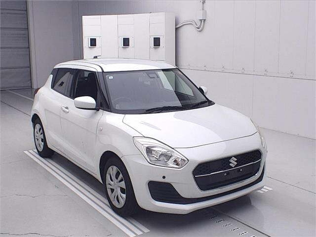 SUZUKI SWIFT — фото