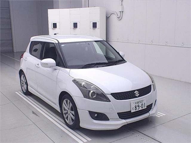 SUZUKI SWIFT — фото