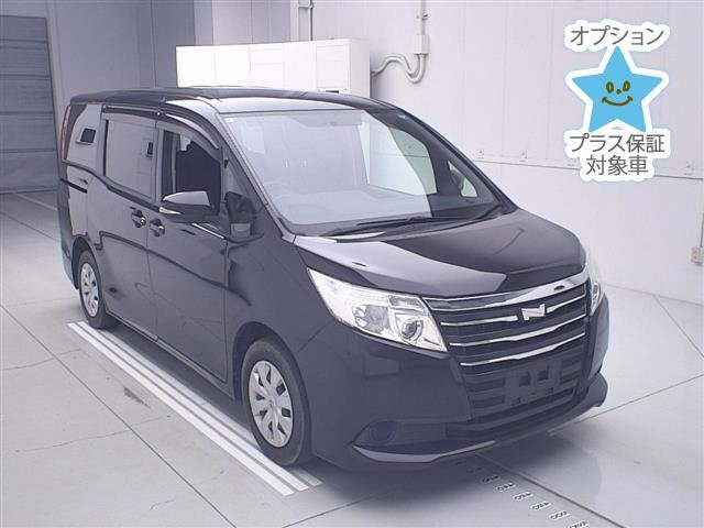 TOYOTA NOAH — фото