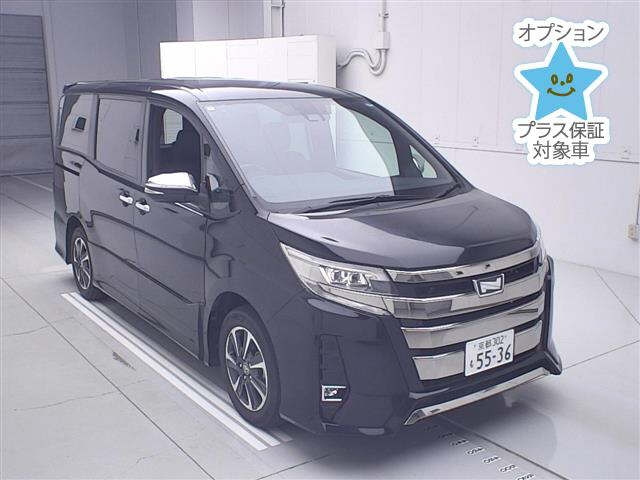 TOYOTA NOAH — фото