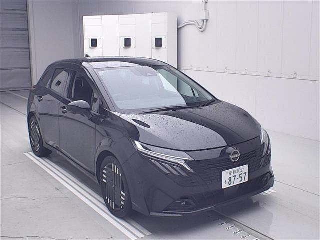 NISSAN AURA — фото